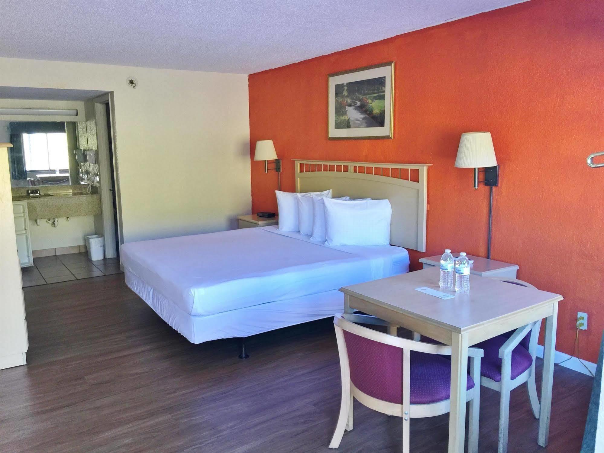 Country Hearth Inn- Kissimmee Eksteriør billede