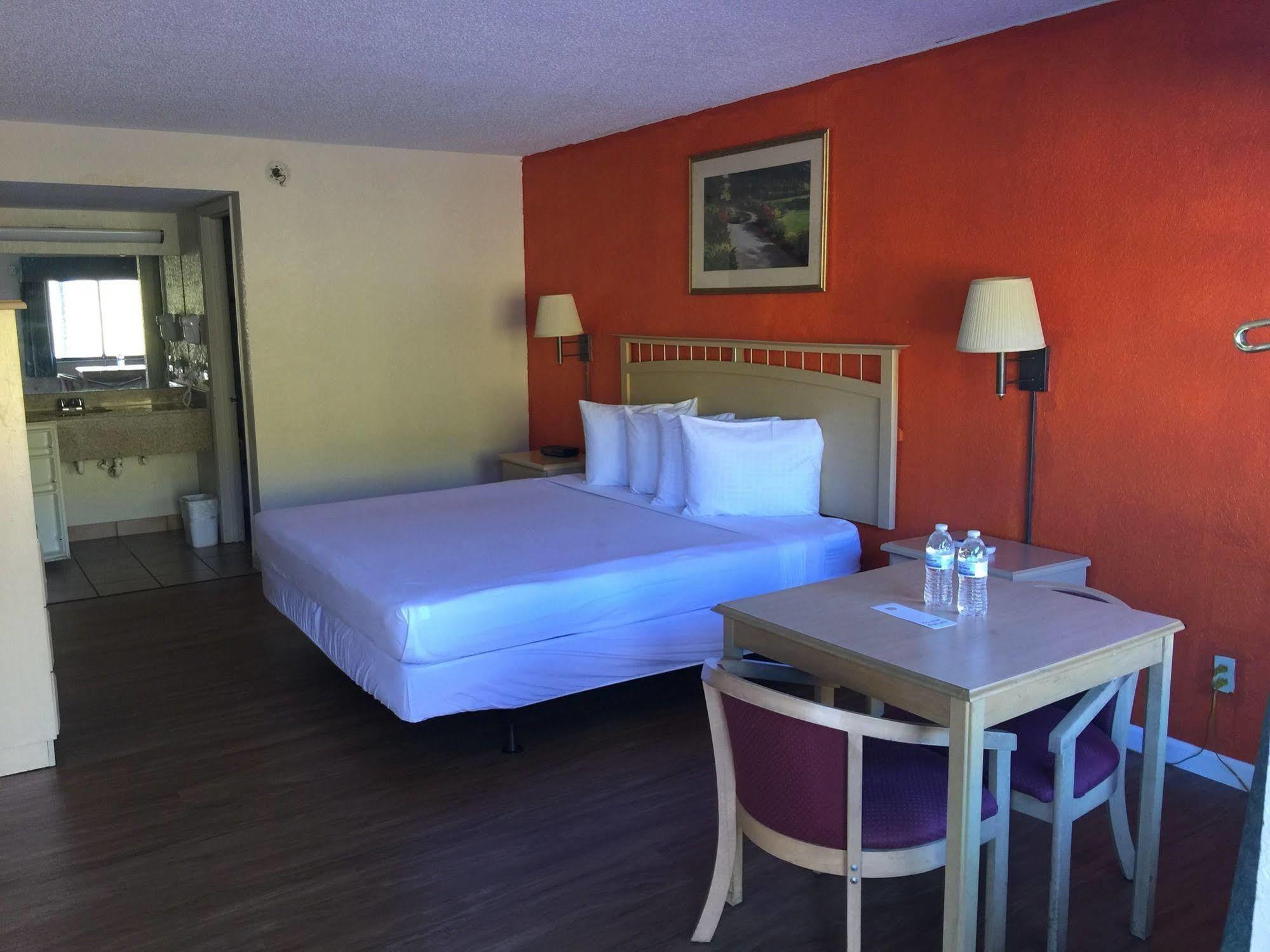 Country Hearth Inn- Kissimmee Eksteriør billede