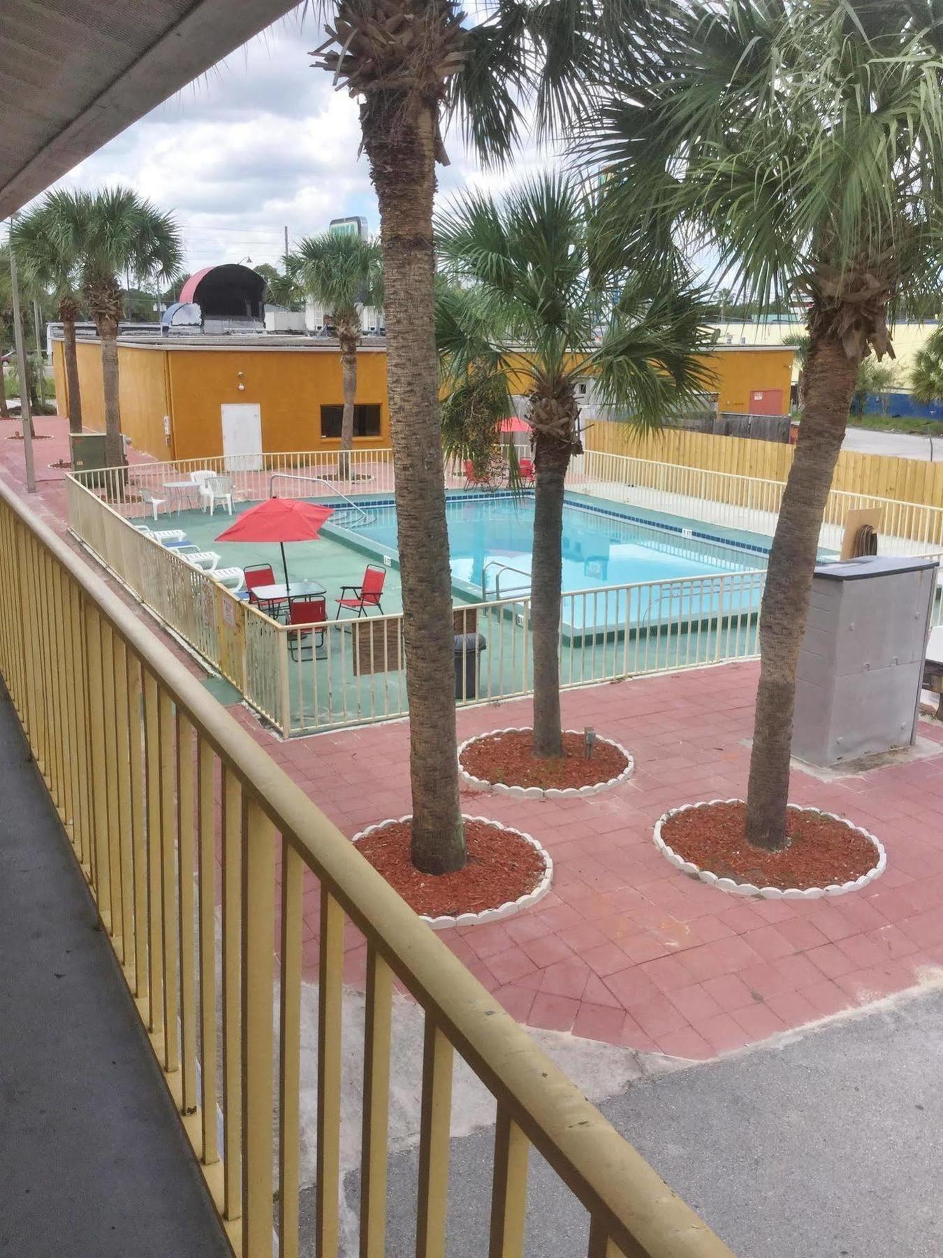 Country Hearth Inn- Kissimmee Eksteriør billede