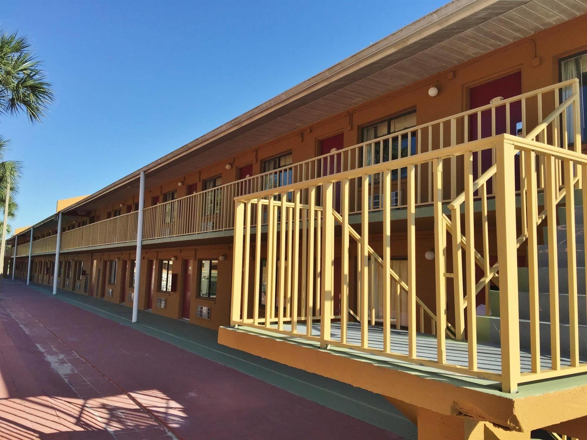 Country Hearth Inn- Kissimmee Eksteriør billede
