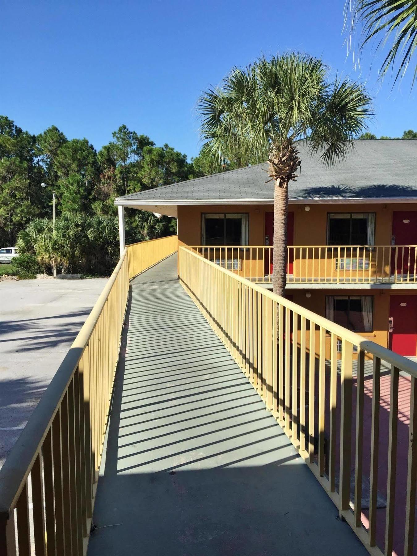 Country Hearth Inn- Kissimmee Eksteriør billede